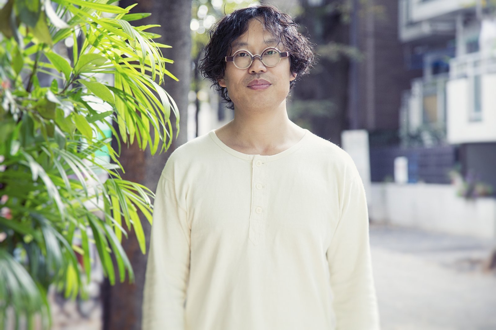 岡田利規©︎宇壽山貴久子.jpg