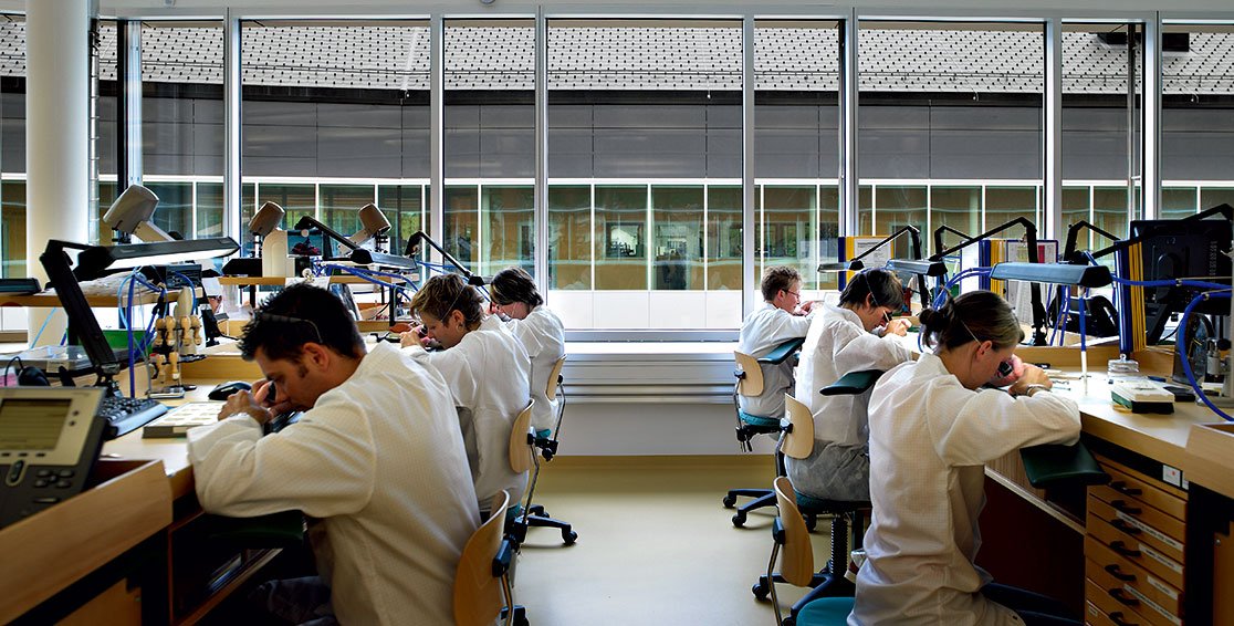 FB-⑥Audemars_Piguet_Manufacture_Workshop.PRINT.jpg