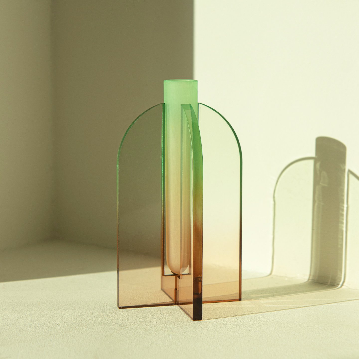 Arch Acrylic Vase.jpg