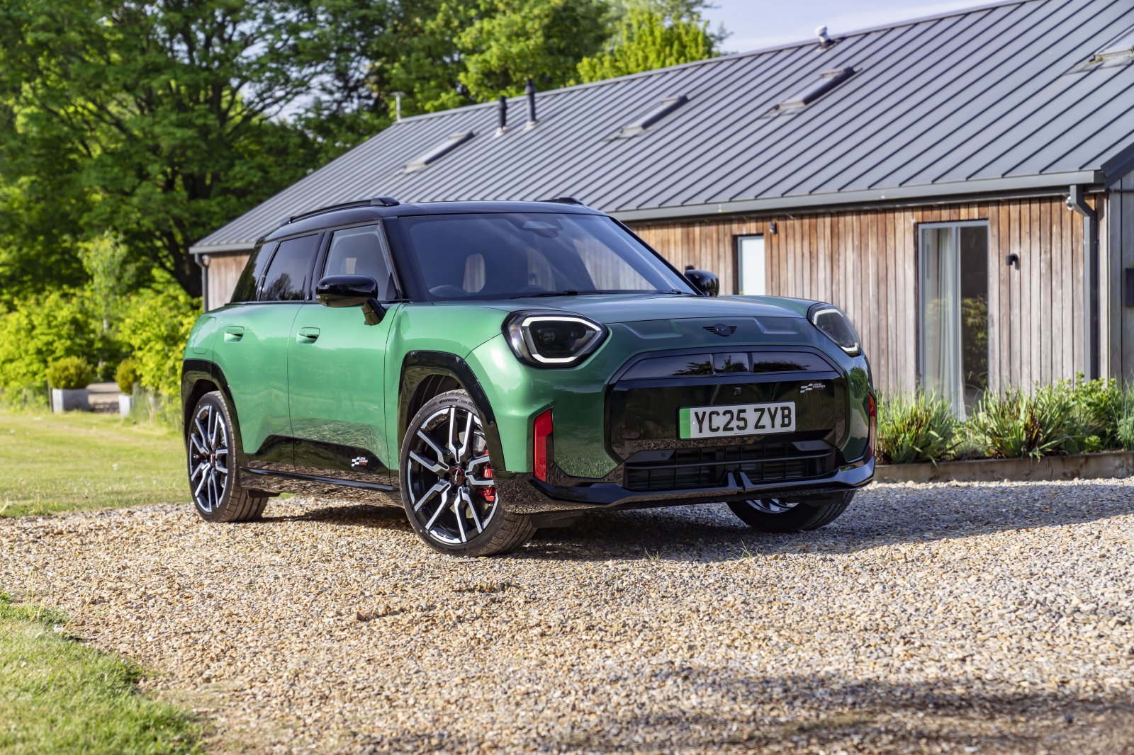 BF_MINI_JCW_Aceman_British_Racing_Green_IV_052025_00034.jpg