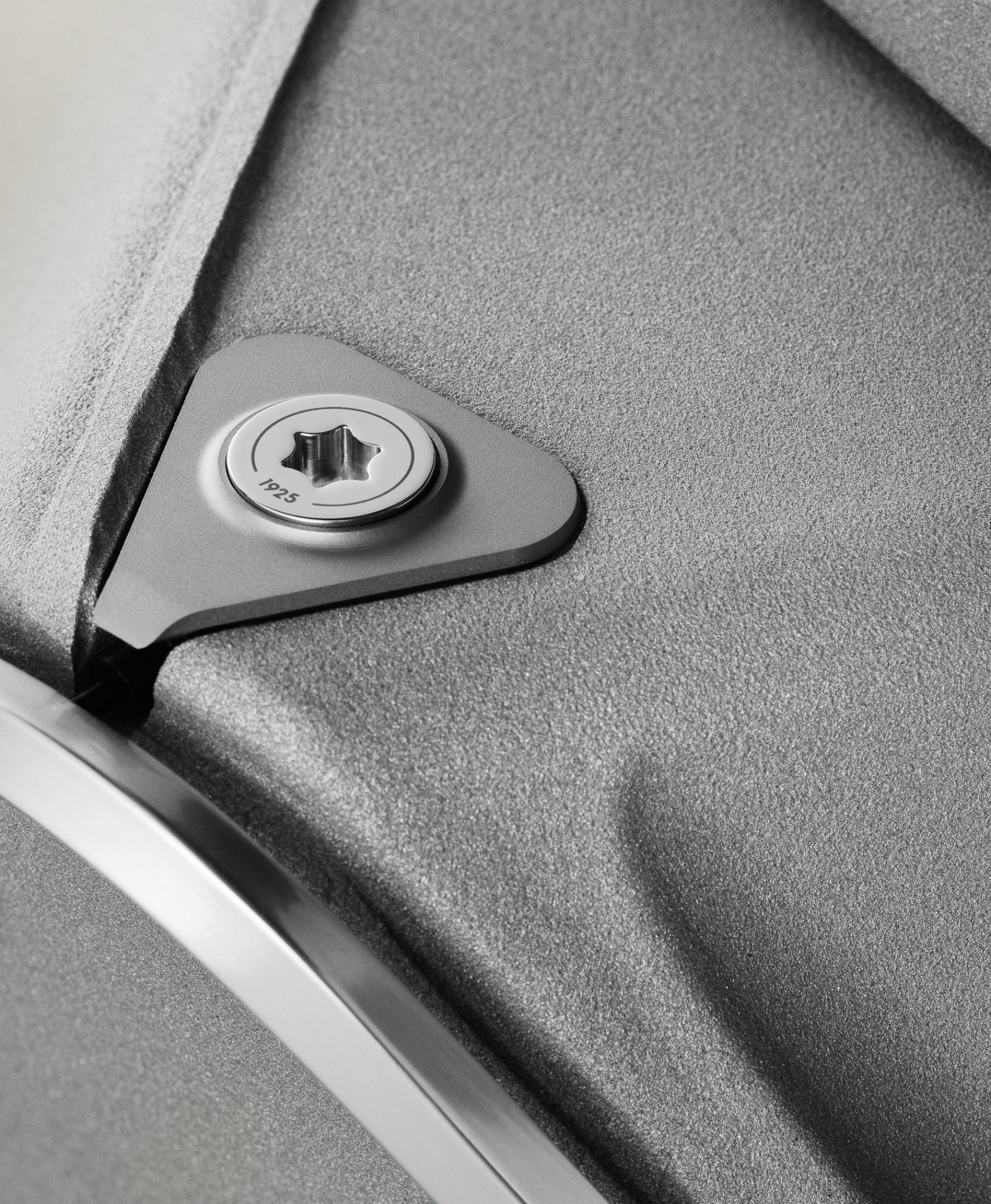 Beolab 90 Titan 0005.jpg