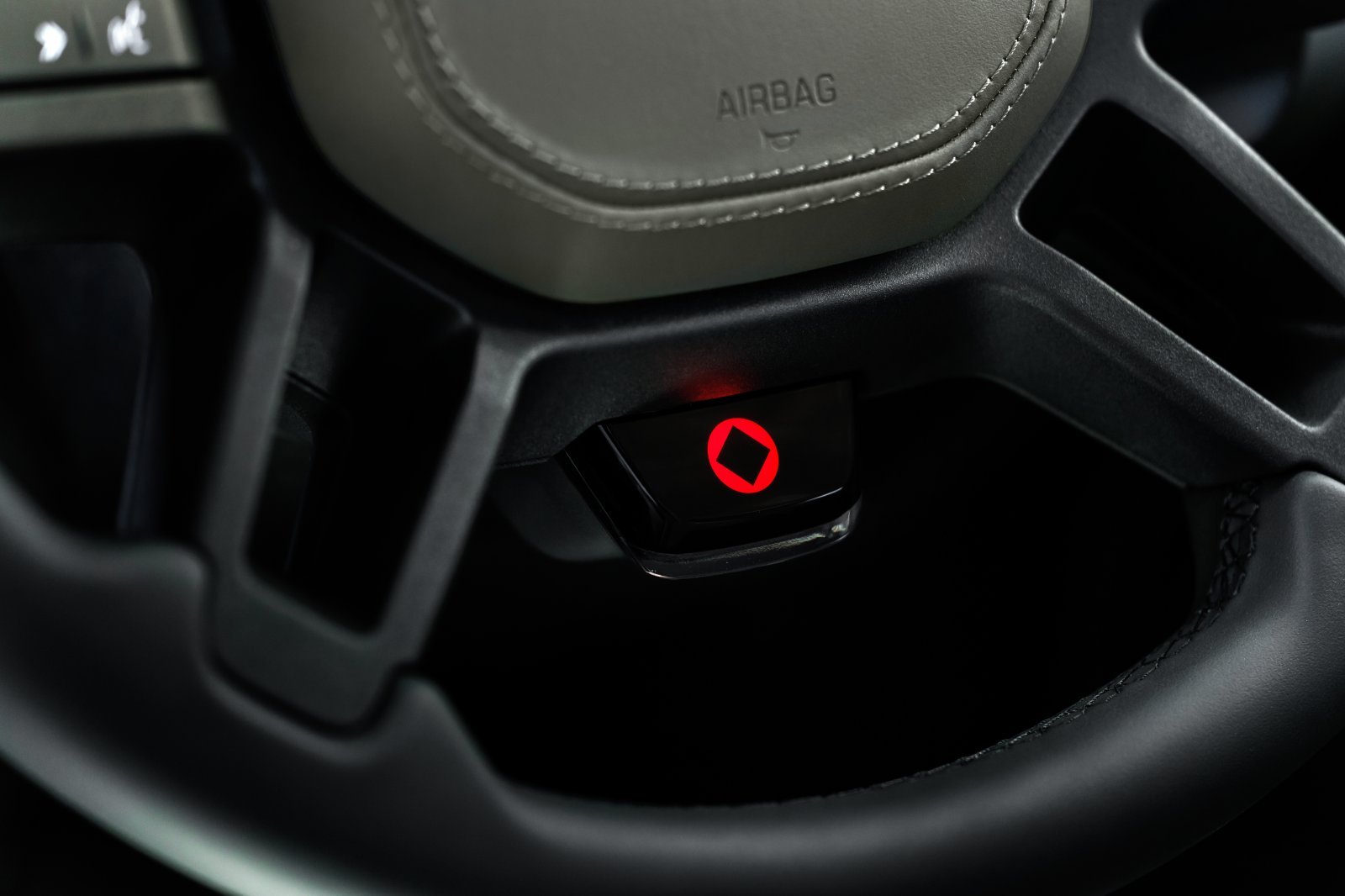 DEF_OCTA_25MY_FAROE_GREEN_100125_92_INTERIOR.jpg