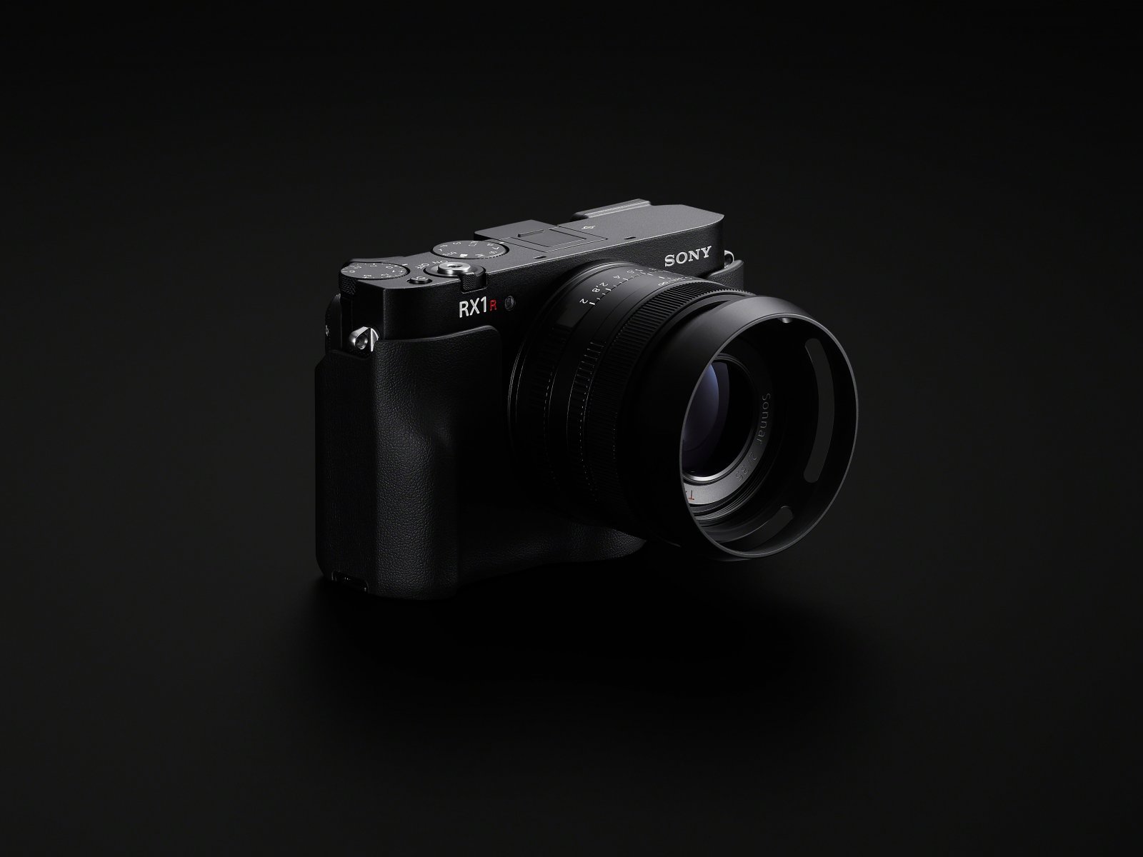 DSC-RX1RM3_withACCY_image4.jpg