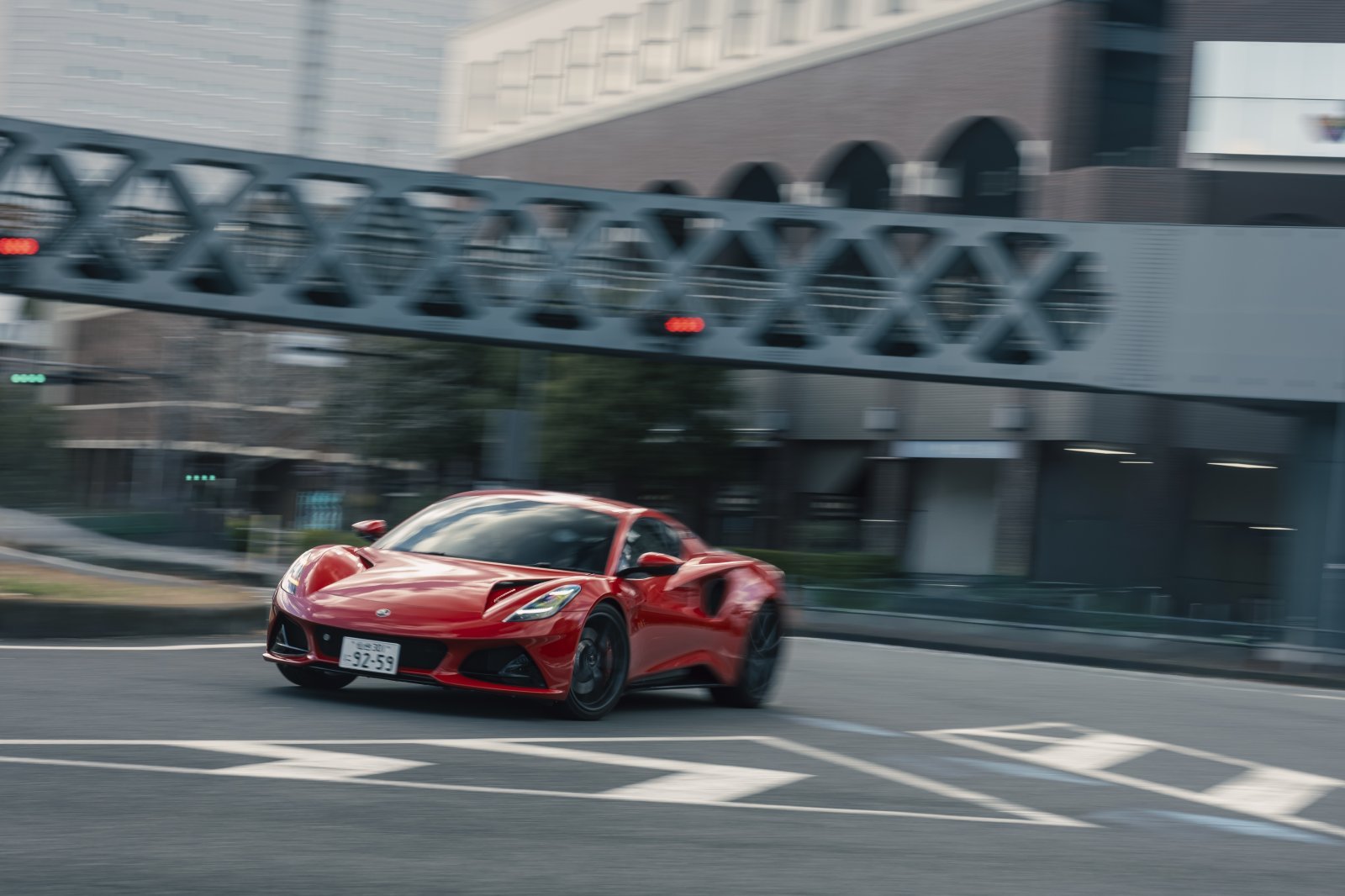 Emira Turbo SE_Sports Sus_00009.jpg