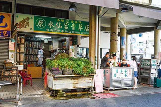 FB-7_L250422_0601lr.jpg