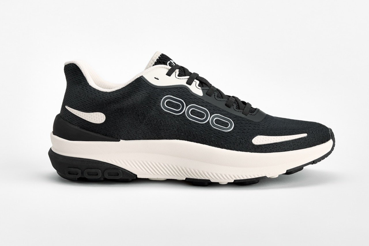 FW50012_cream black_01 - Adobe RGB 8bit_2000px.jpeg