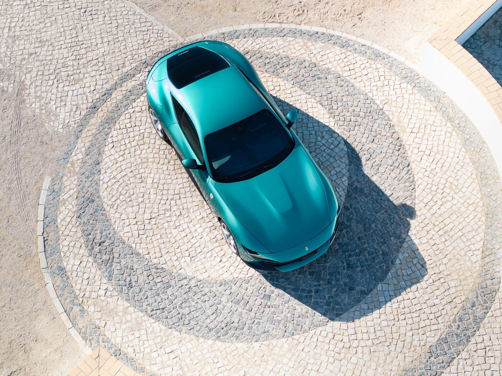 Ferrari_Amalfi_Static (36).jpg