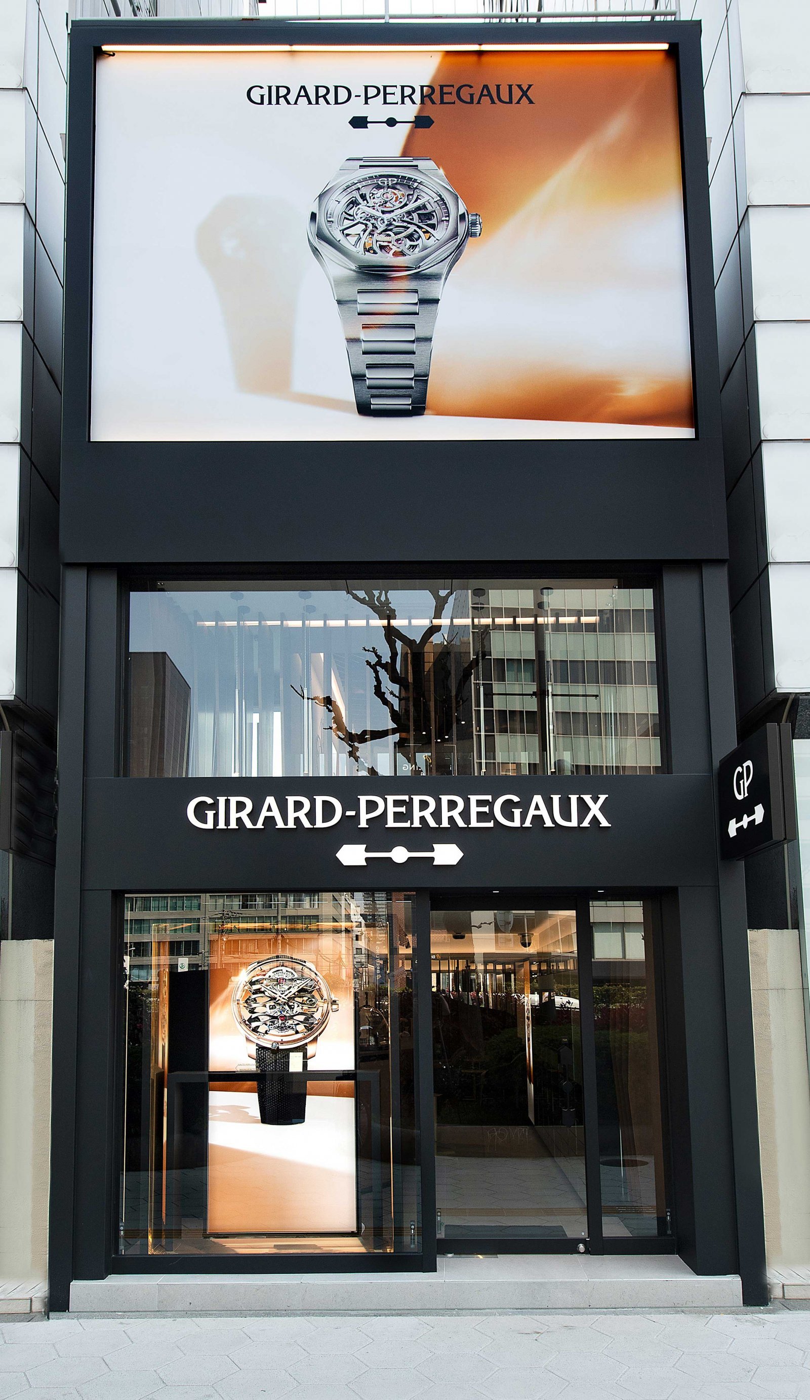 GP-SHINSAIBASHI-004000low.jpg