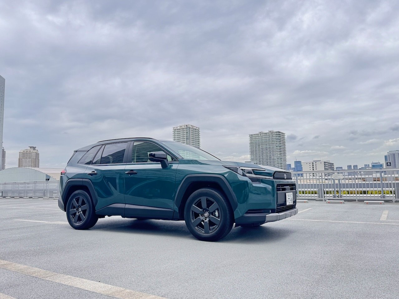 TOYOTA_SUV_RAV4_Adventure_1