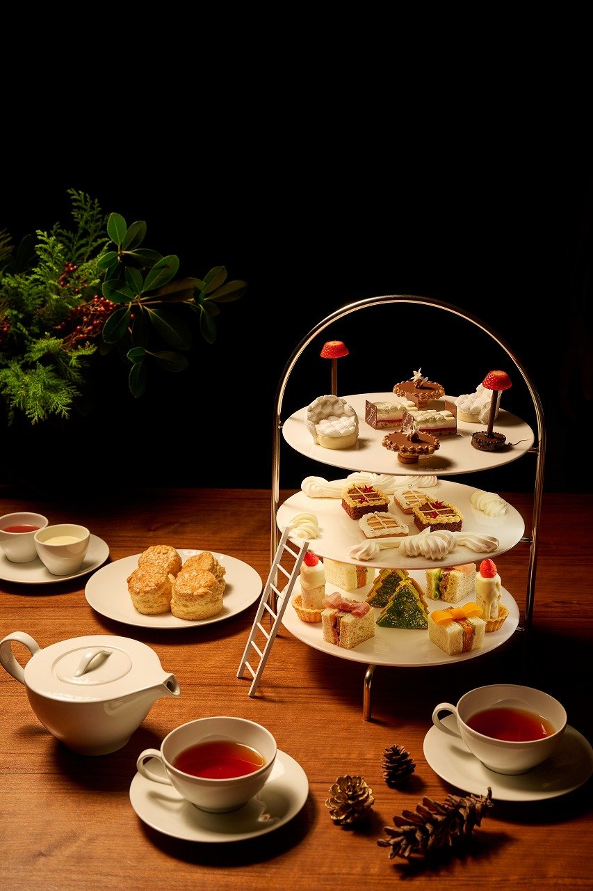 LOBBY BAR_FESTIVE EDITION AFTERNOON TEA_et_60163__retouchFINAL_cropped.jpg