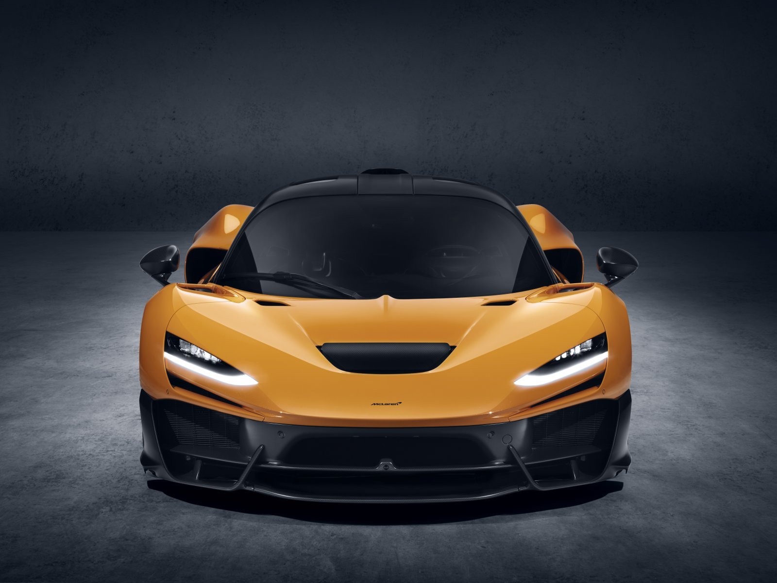 Original-16832-6-mclaren-w1-front-8.jpg