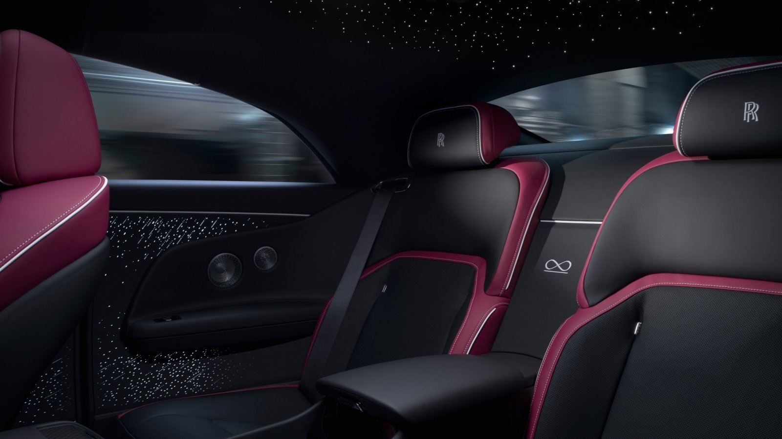 P90587827_lowRes_rolls-royce-black-ba.jpg