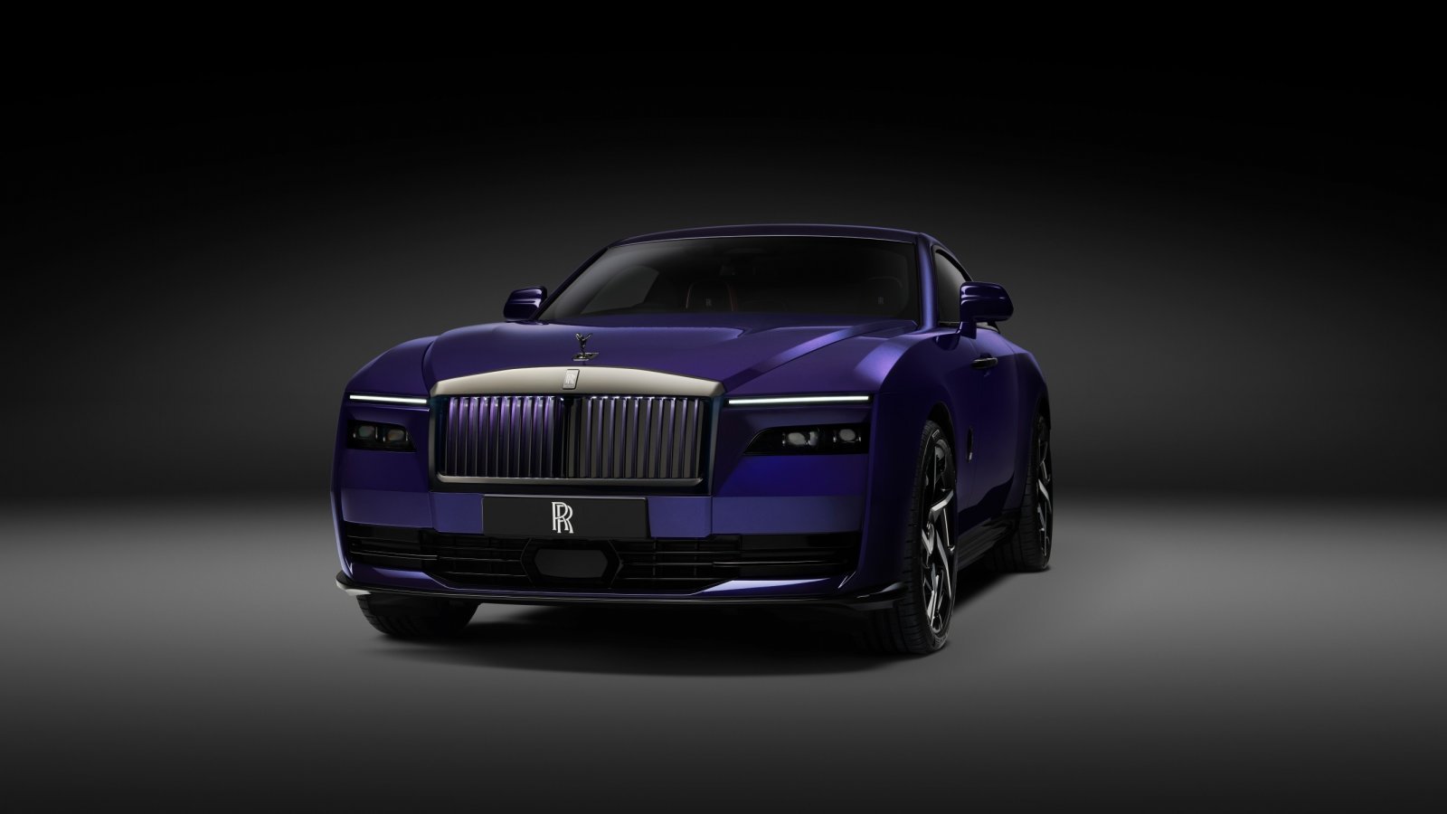 P90589499_lowRes_rolls-royce-black-ba.jpg