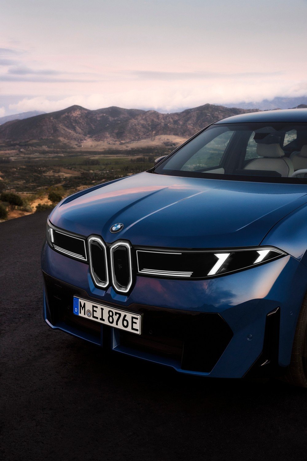 P90615652_lowRes_the-new-bmw-ix3-50-x.jpg