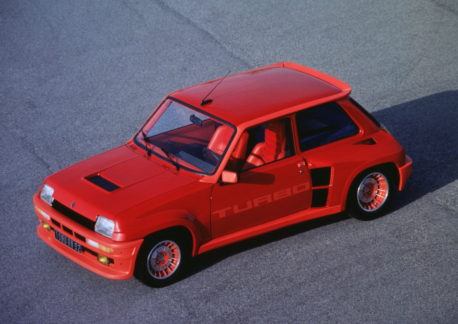 R5turbo_3.jpg