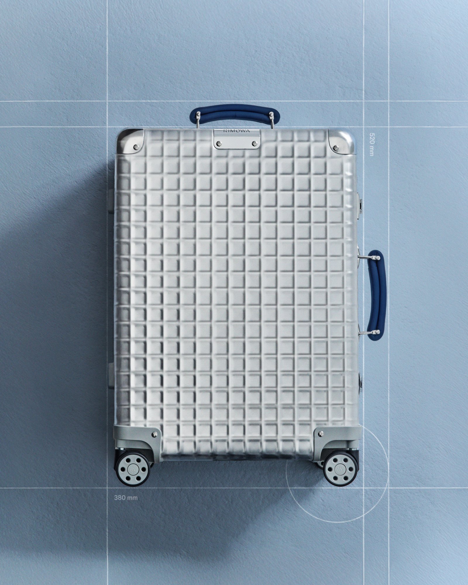 RIMOWA_Classic_Grid_Cabin_Silver_Beautyshots_4x5.jpg