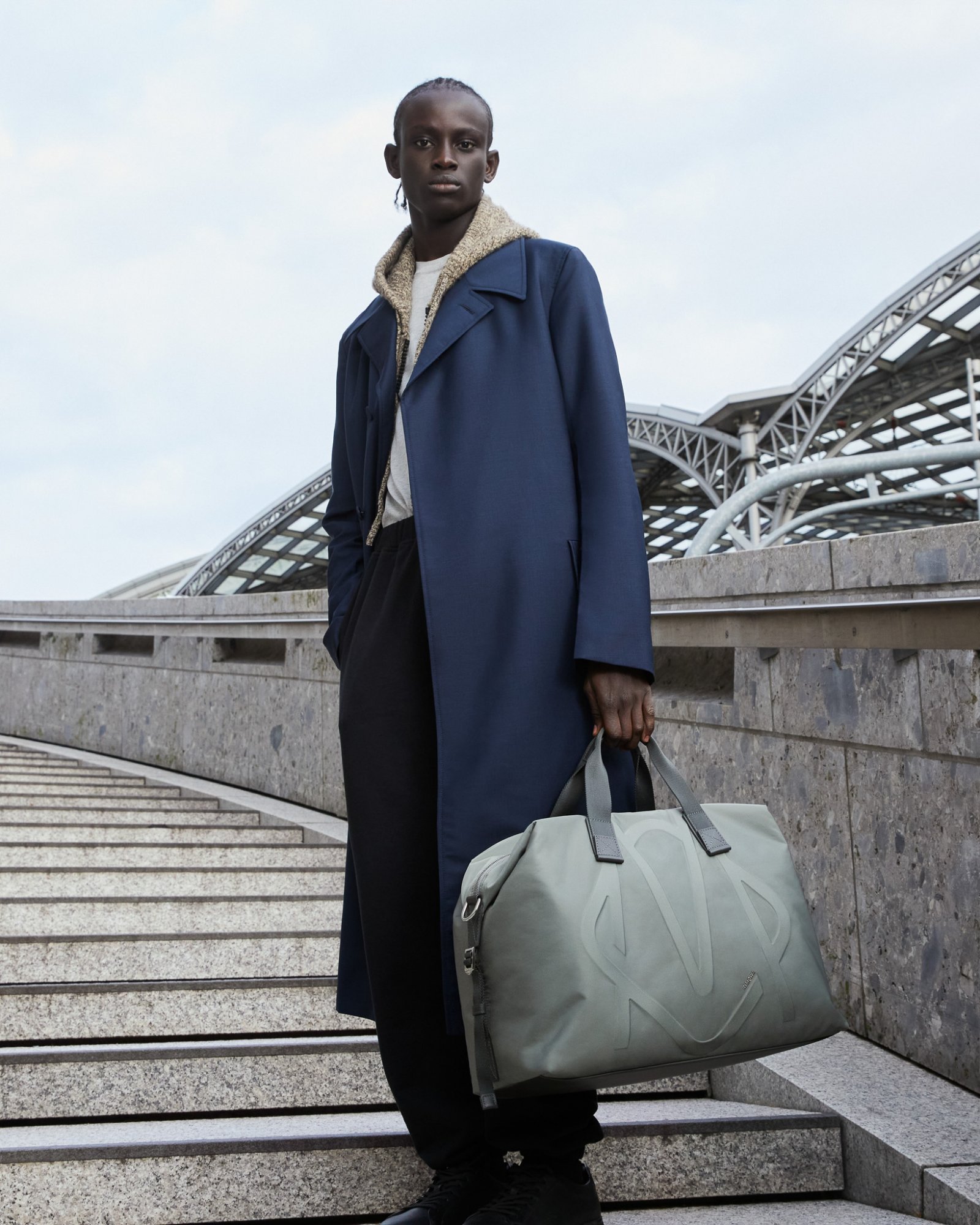 RIMOWA_Signature_Stills_LR_4x5_HR (1)-2.jpg