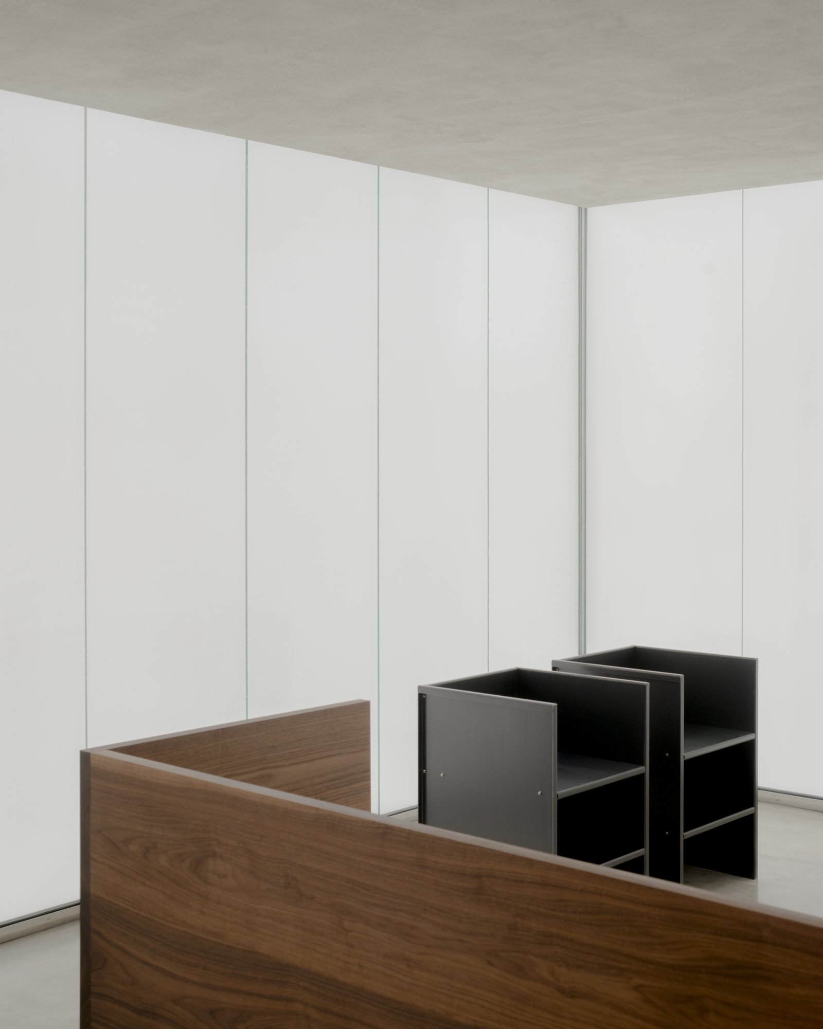 SAINT LAURENT_CHAMPS_ELYSEES_STORE_08_HR.jpg