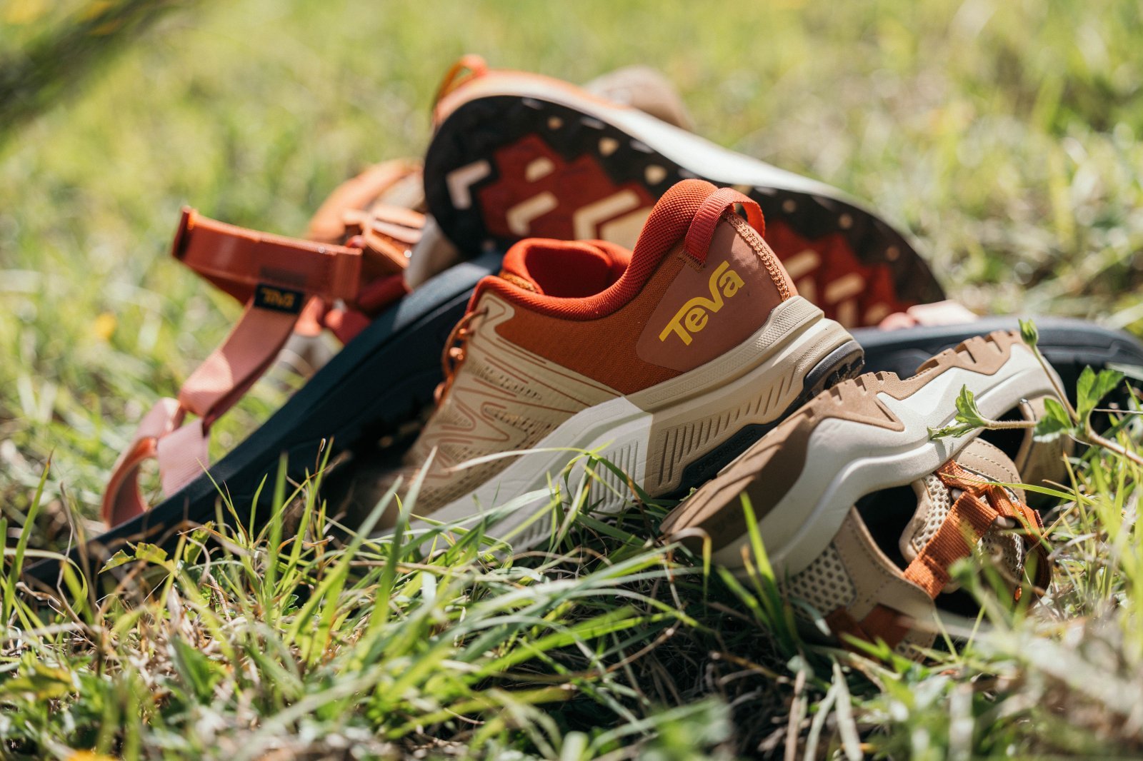 Teva_S26_W_1173671_Hurricane XLT3_SDNM_M_1173699_Hurricane Trailsetter_VGBR_W_1173723_Hurricane XLT3 CT_TMLT__7738.jpg