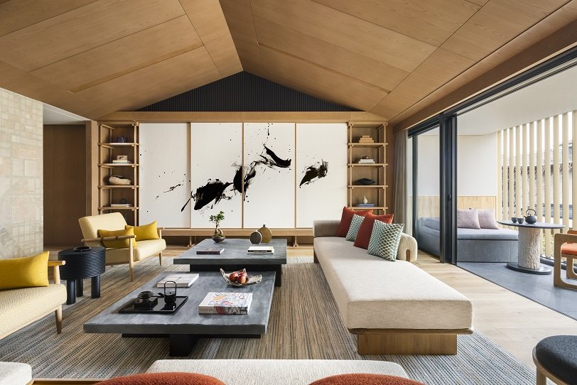 Three_Bedroom_Penthouse_Suite_Livingroom (1).jpg