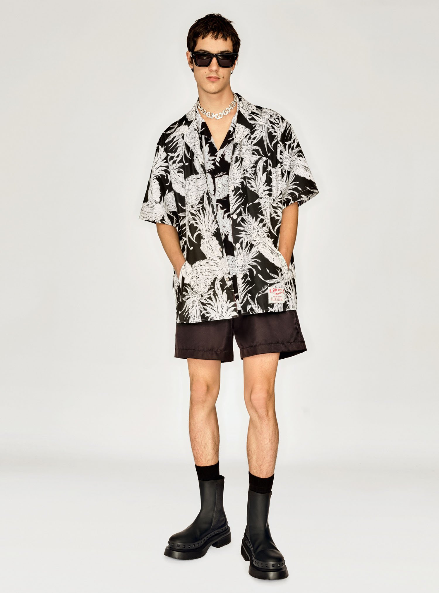 VALENTINO_SUNSURF_4.jpg
