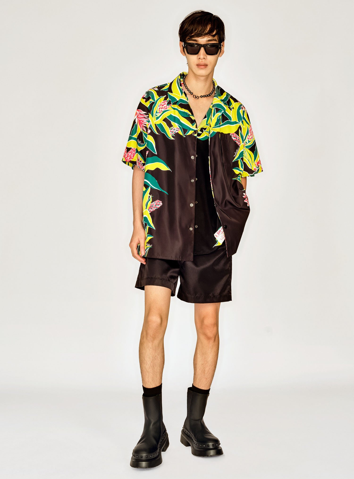 VALENTINO_SUNSURF_5.jpg