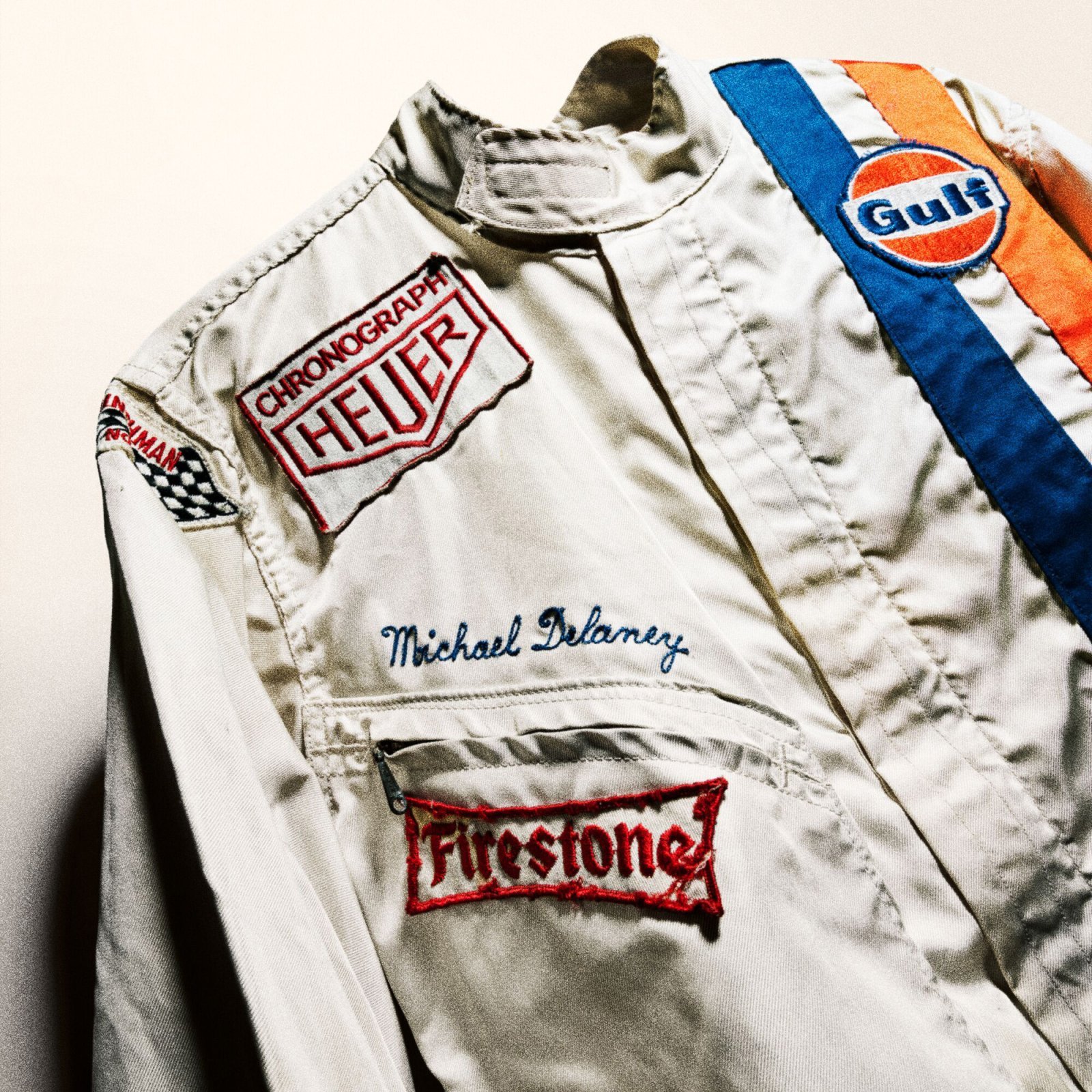 Web 2000px-MONACO_GULF_MCQUEEN_RACESUIT_4-5.jpg