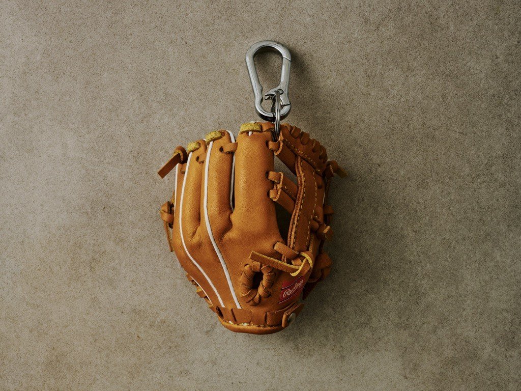 ローリングス®のミニチュアグラブキーホルダーの写真