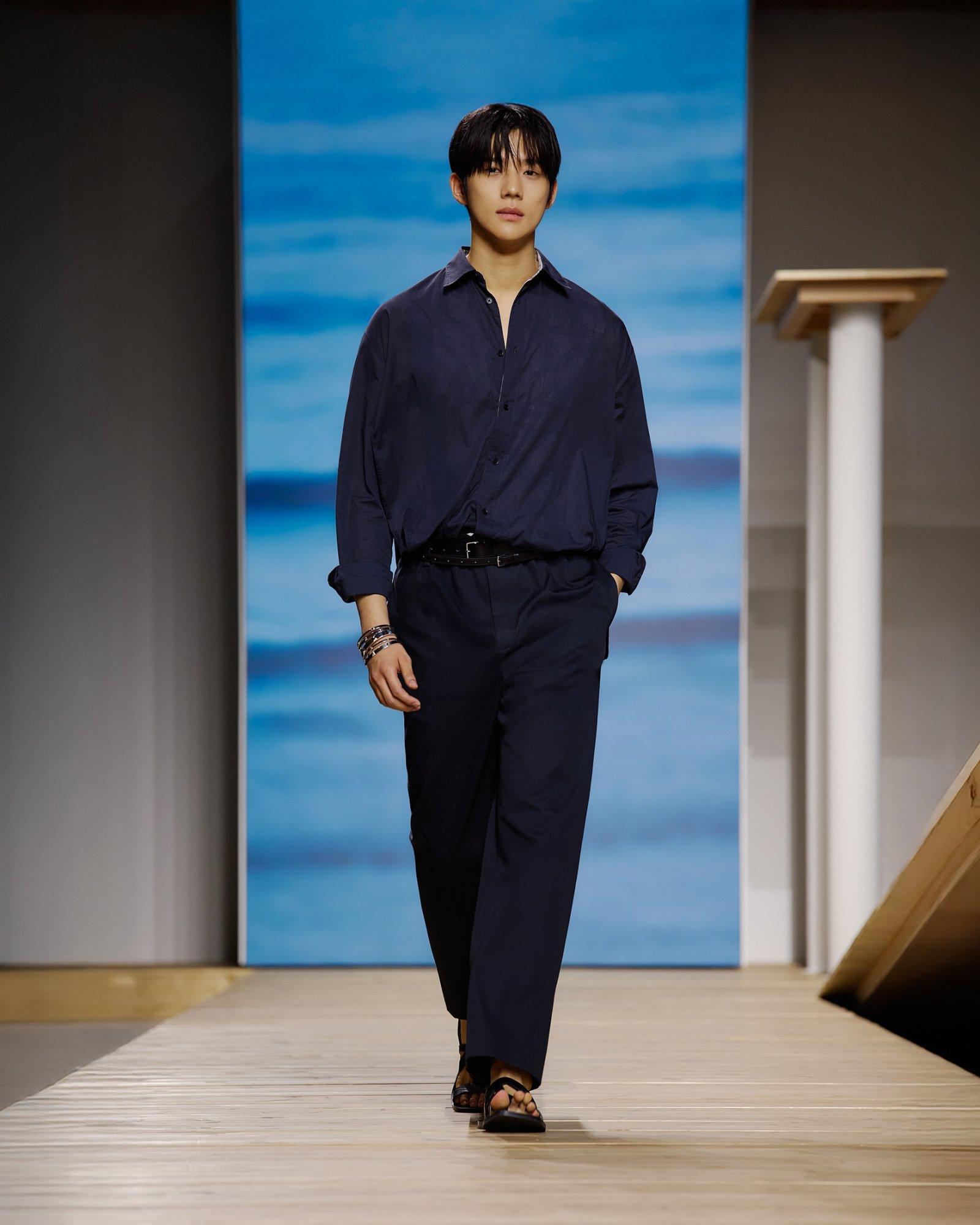 HERMÈS_BOARDWALK_RUNWAY_©︎HYUK KIM_45ムン・サンミン.jpg