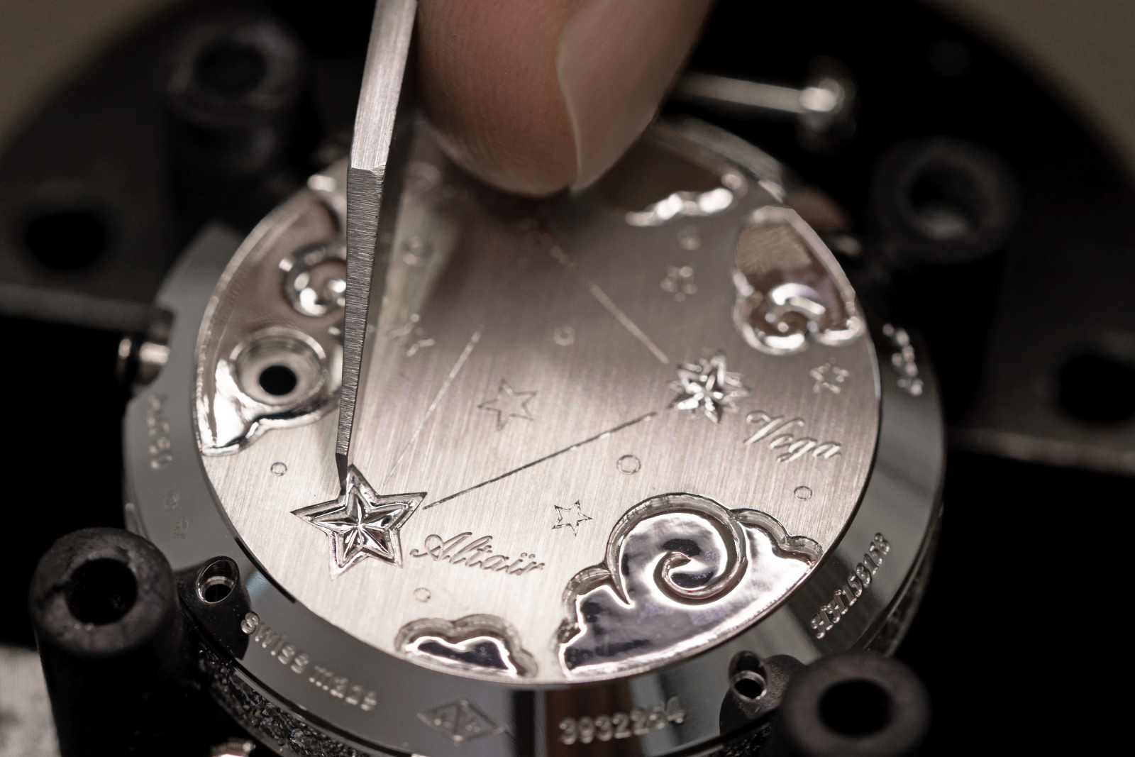 VCARPERY00-Lady-Rencontre-Celeste-7883-©Johann-Sauty-Van-Cleef-_-Arpels.png