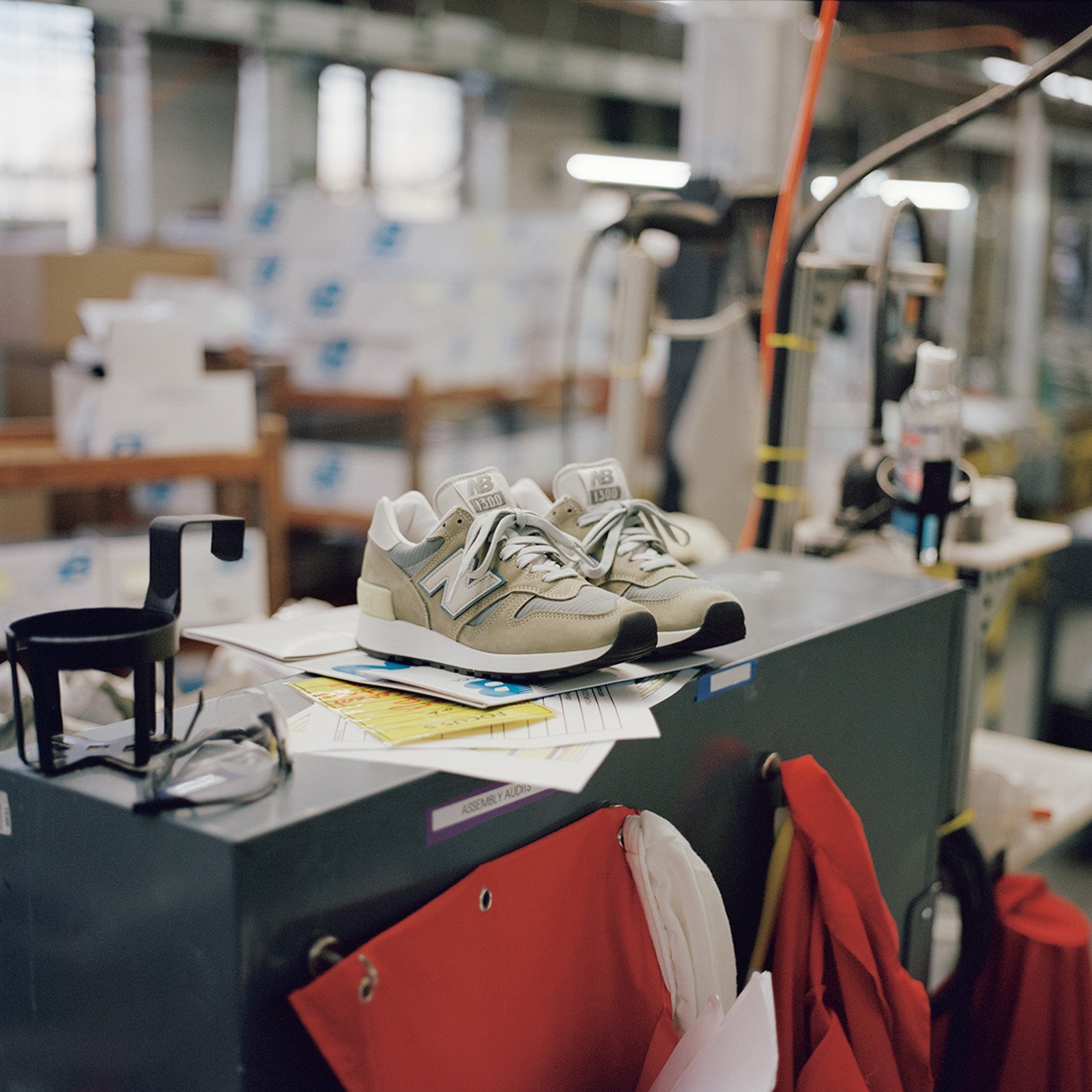 DMA-S_S125_GreyDays_1300JP_Manufacturing_Still_3.jpg