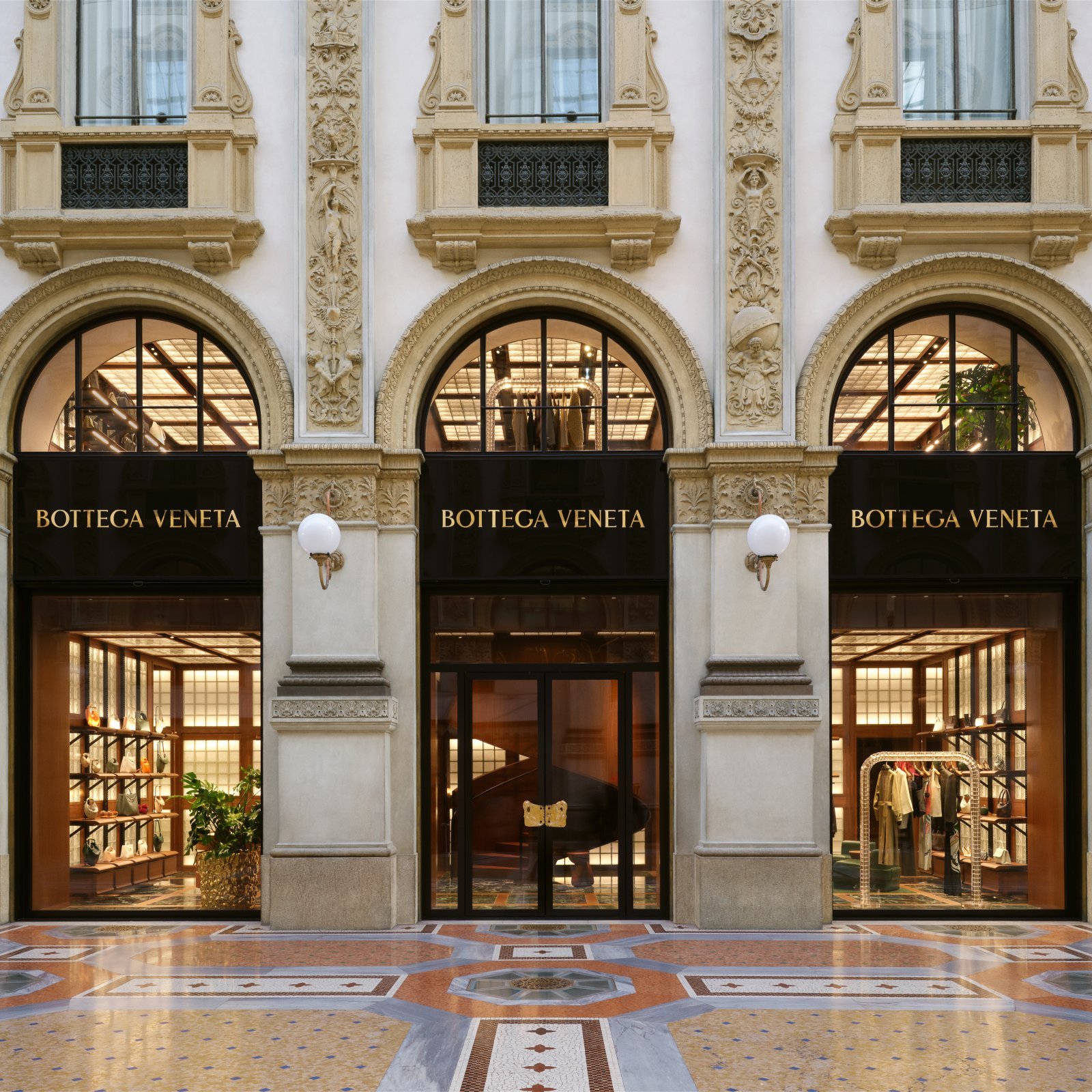 BV_GalleriaVittorio_store_1X1_HR_05_064.jpg
