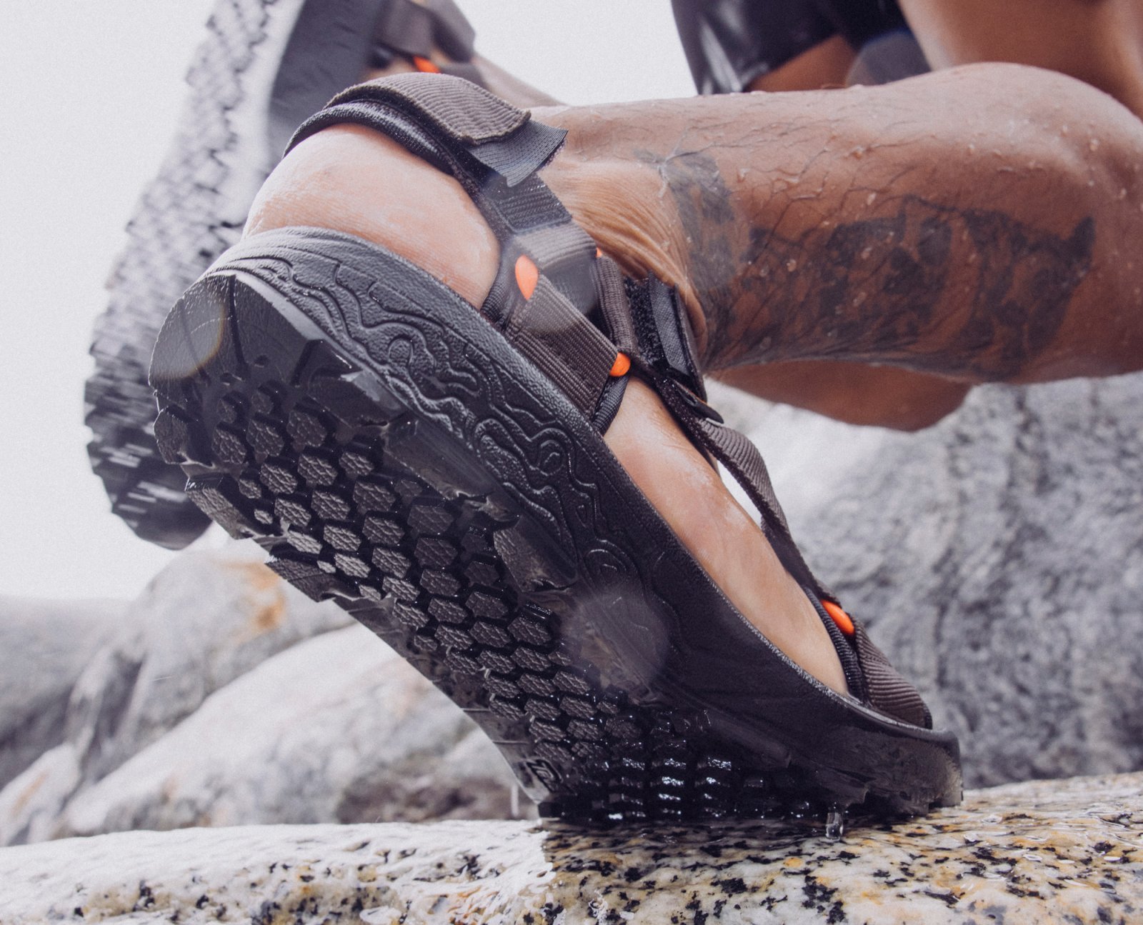 Teva_S24_M_1150510_HydratrekSandal_DSPM_SH_03046.jpg