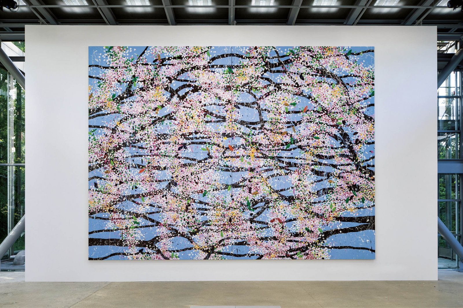 Damien Hirst　ダミアン・ハースト　現代美術 満開の桜が咲き誇る。ダミアン・ハーストの大規模個展へ