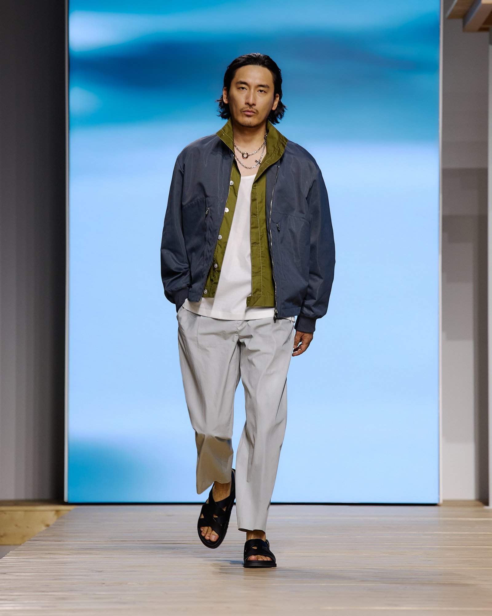 HERMÈS_BOARDWALK_RUNWAY_©︎HYUK KIM_11_ビンジノ.jpg