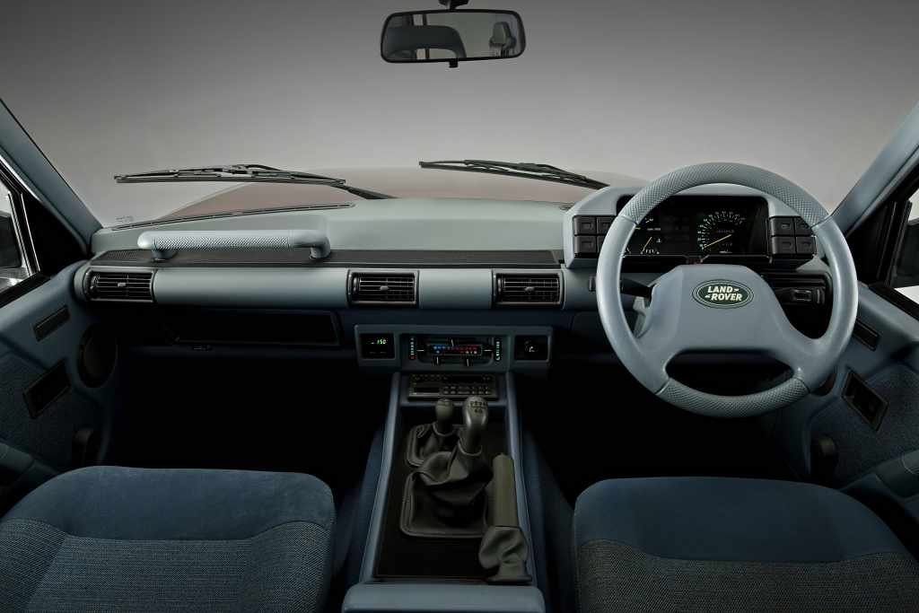 Discovery 1_Interior (1989)のコピー.jpg