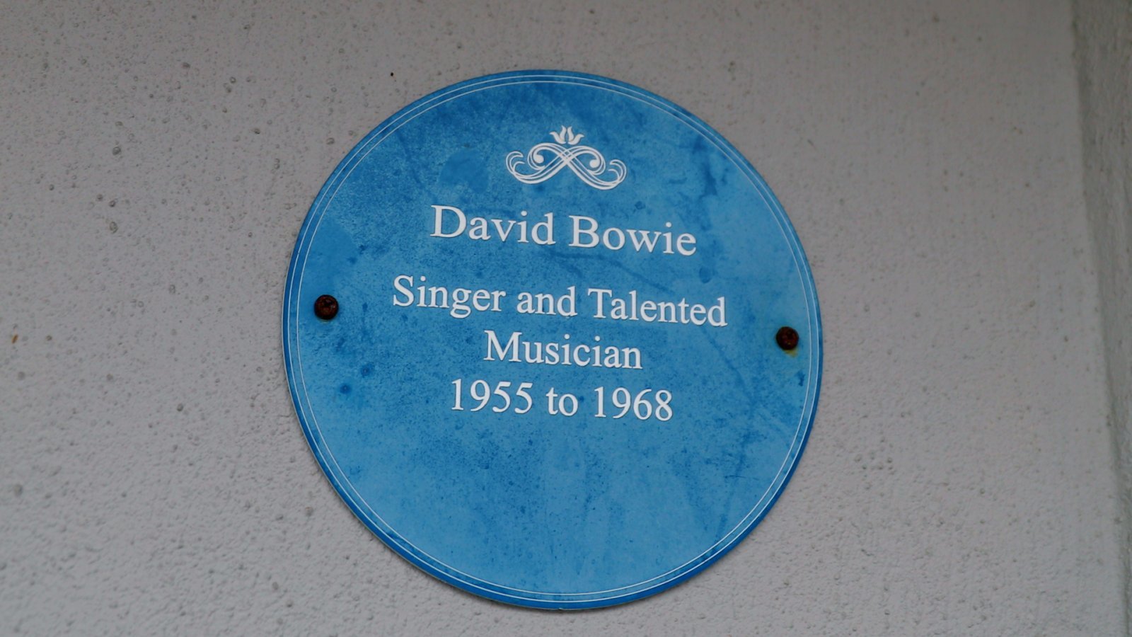 プレート　David Bowie House Blue Plaque.jpg