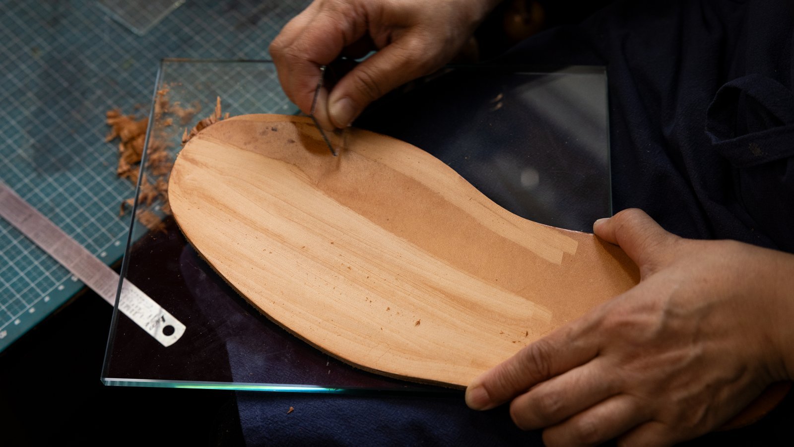 cut1_220.jpg