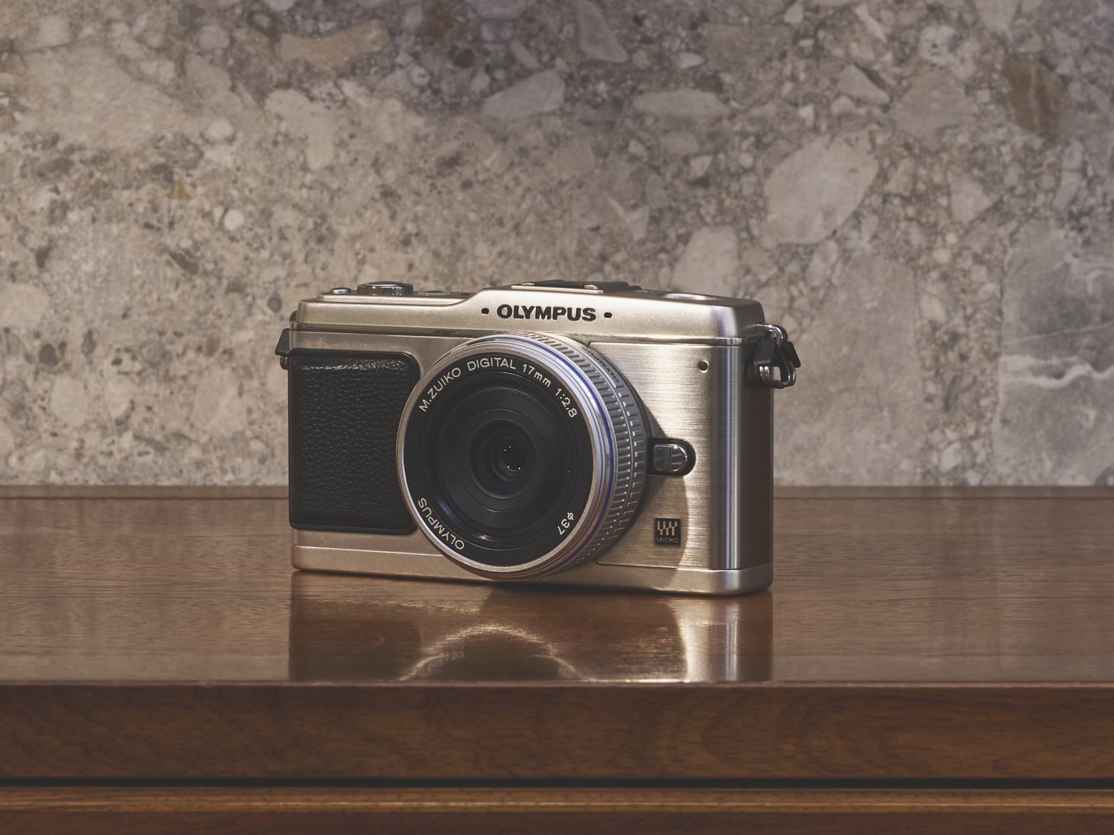 カメラ「OLYMPUS PEN E-P1」の写真