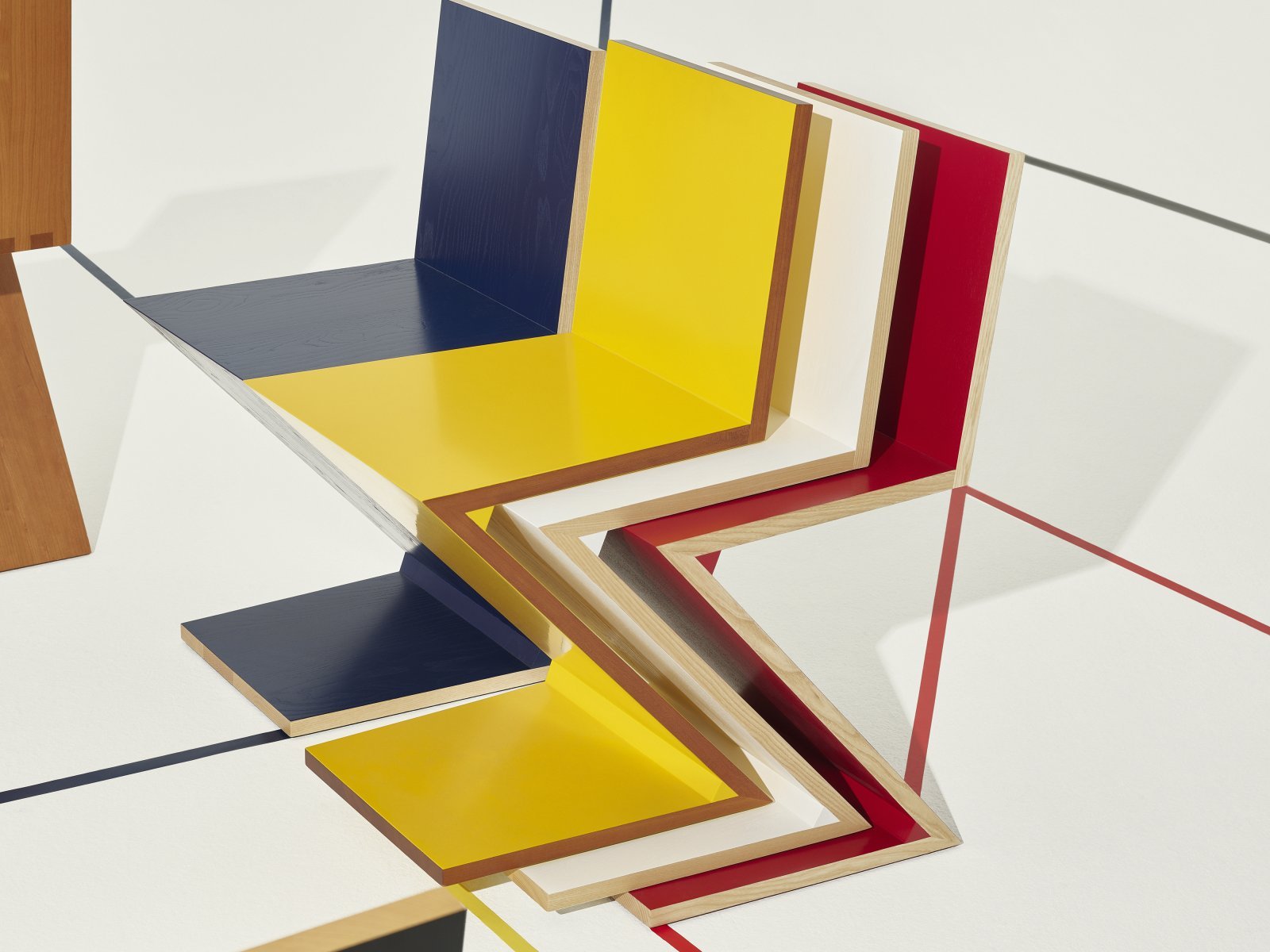 1_CASSINA_Zig Zag_Gerrit T. Rietveld_Cassina iMaestri Collection_phクScheltens & Abbenes.jpg