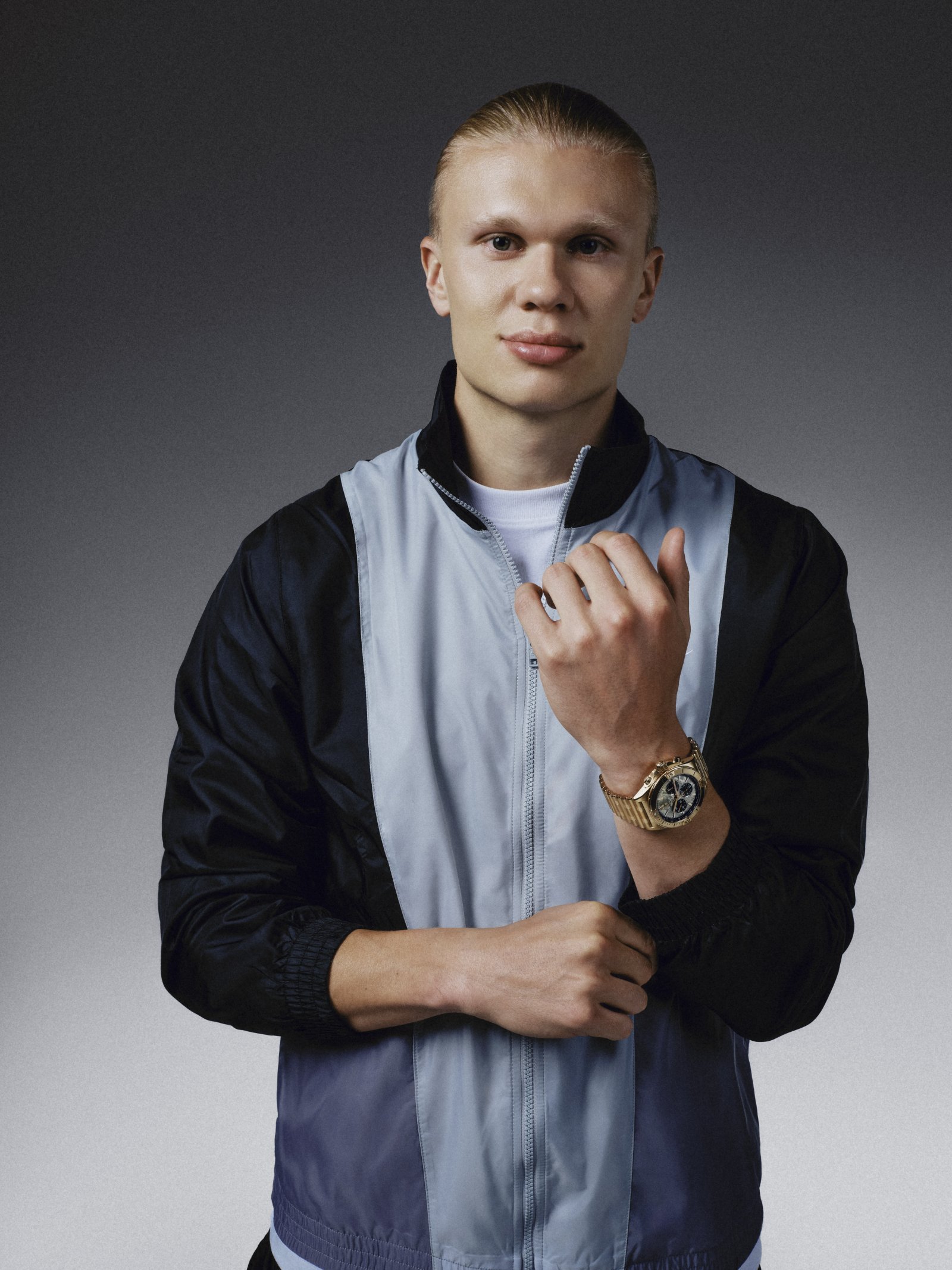 01_Erling_Haaland_Breitling_Chronomat_B01_42_Erling_Haaland_Ref_RB01347A1F1R1_RGB.jpg