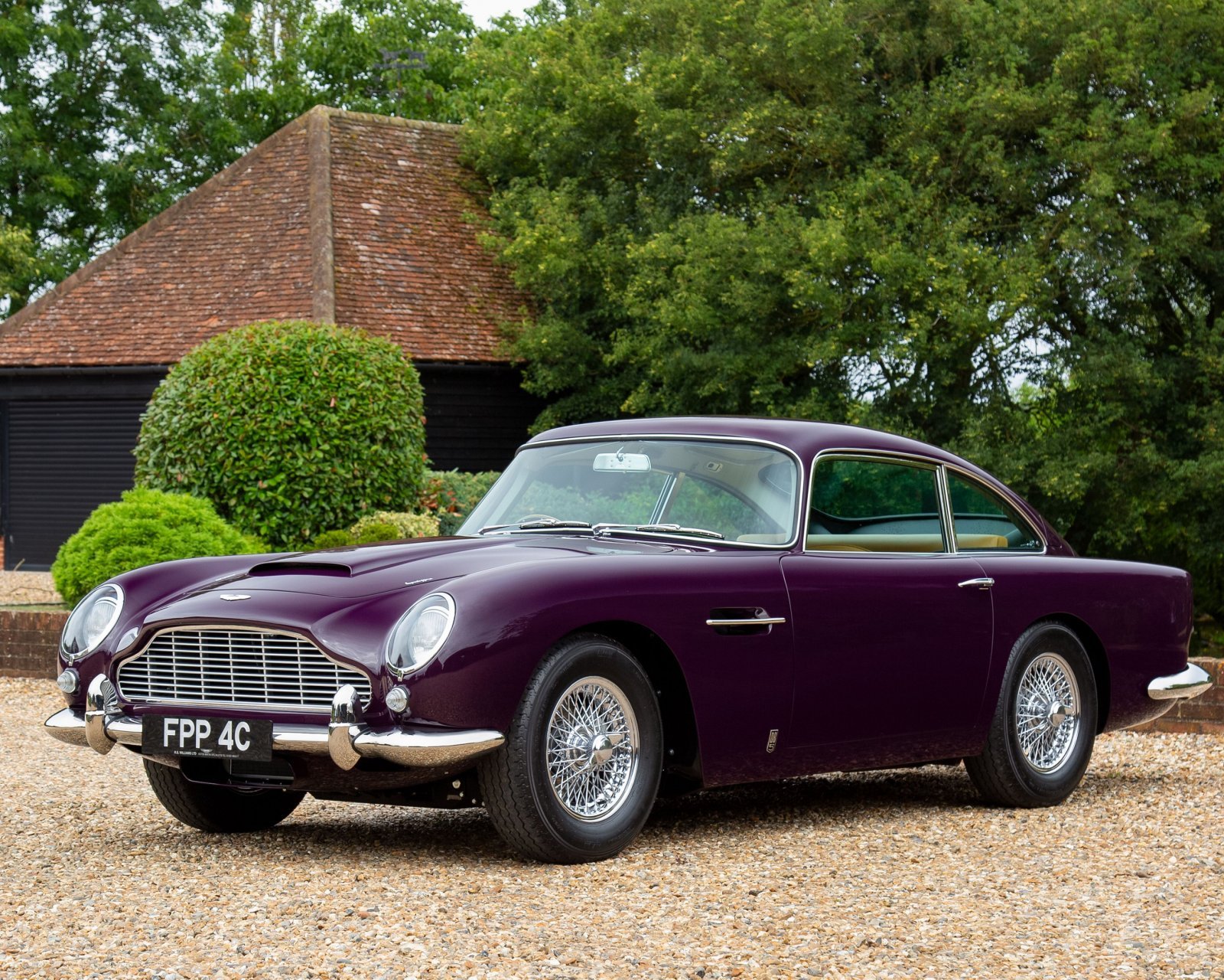 Lady_Brown’_Aston_Martin_DB5.jpg