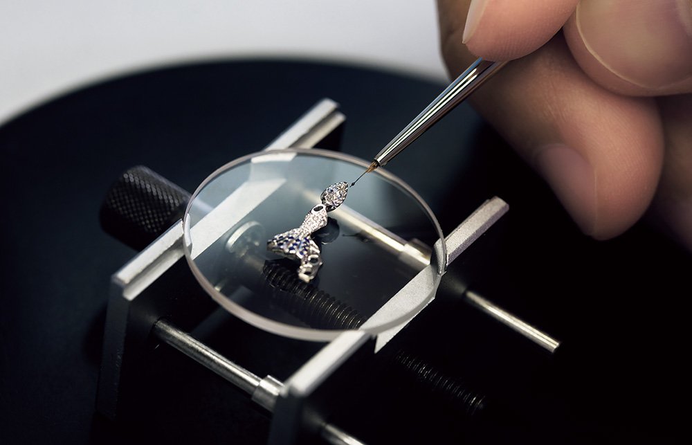 FB-vca_50_Miniature painting - Lady Féérie © Van Cleef & Arpels - Johann Sauty.jpg