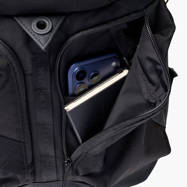 White Mountaineering×BRIEFINGのコラボ商品