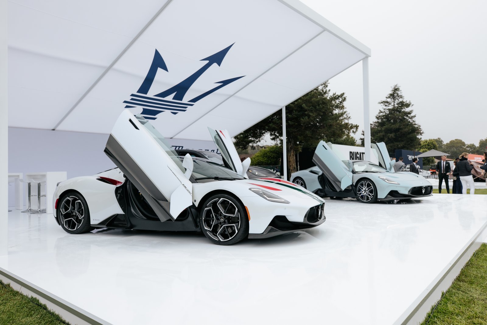 maserati-mc20-cielo-spyder-makes-north-american-debut-in-california-2.jpg