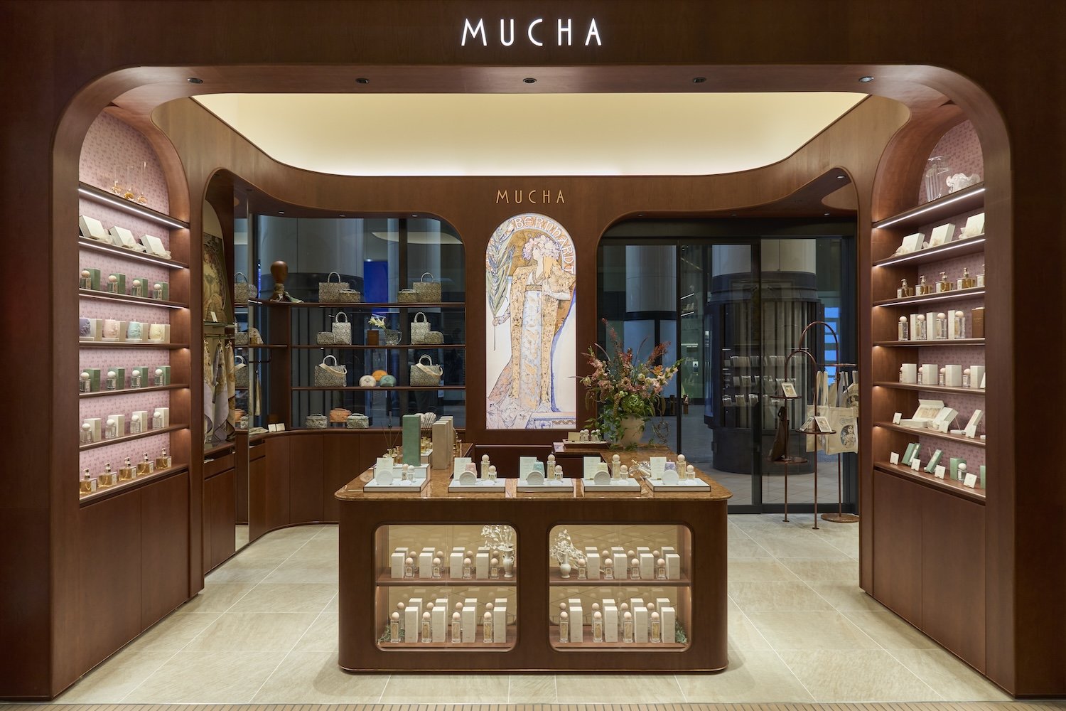 mucha_4.jpg