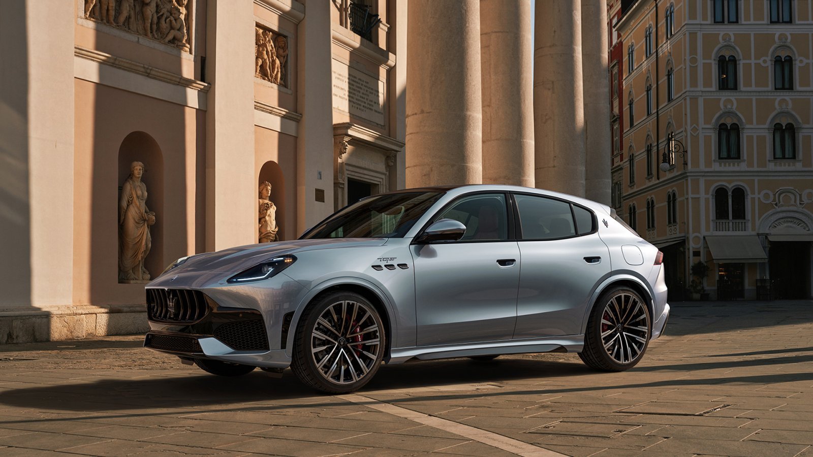new-maserati-grecale-2.jpg