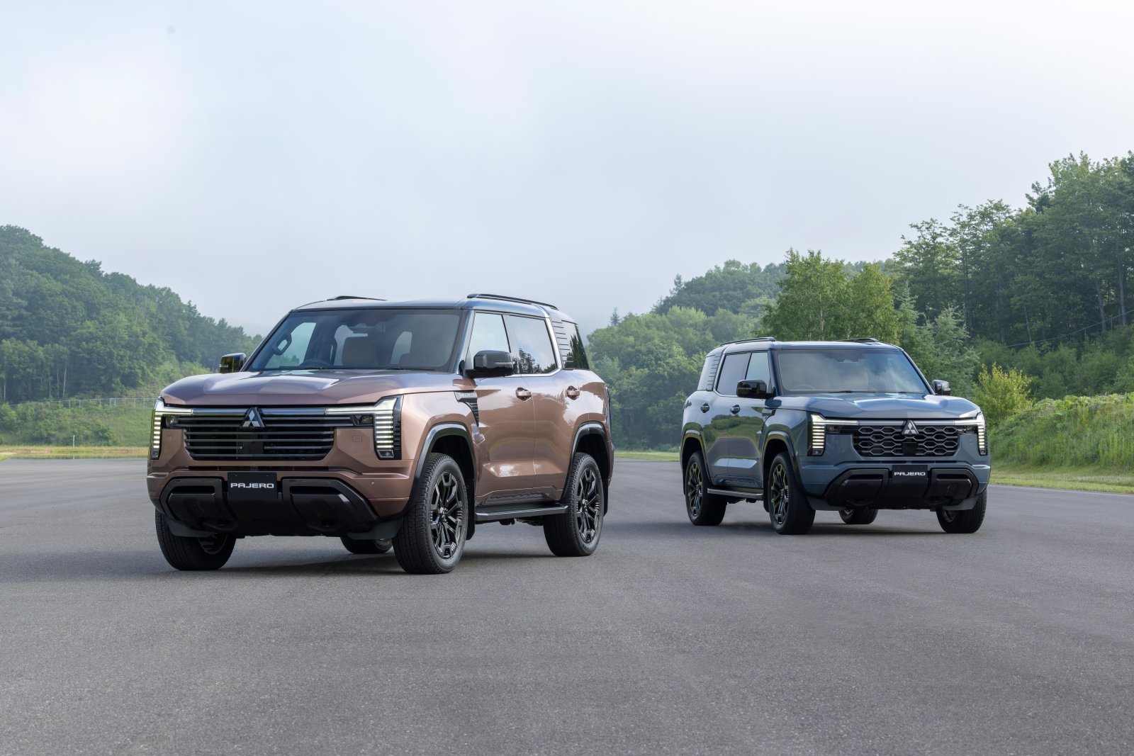 new_pajero_exterior02.jpg