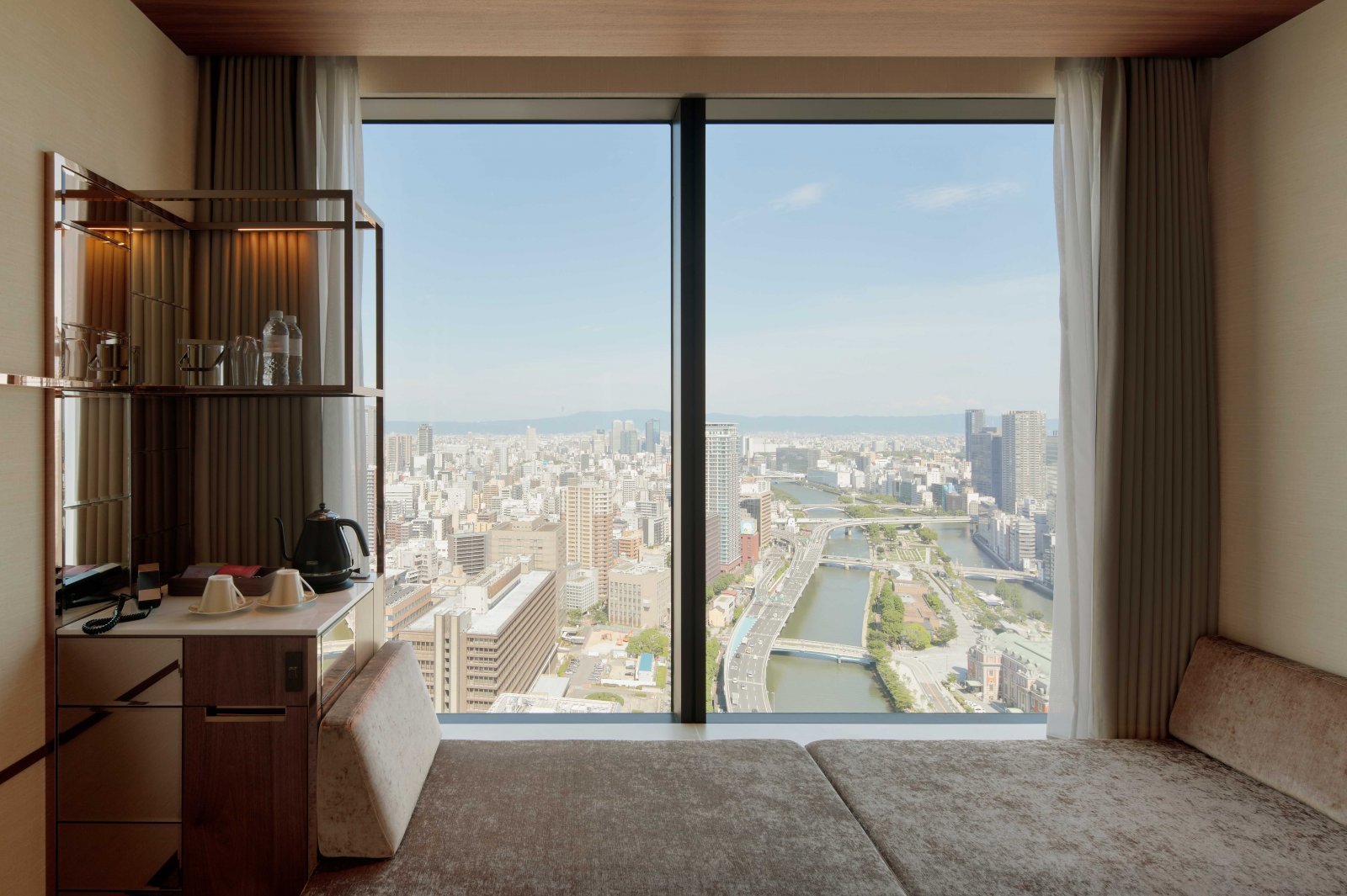 the-tower_room_7801_2low.jpg
