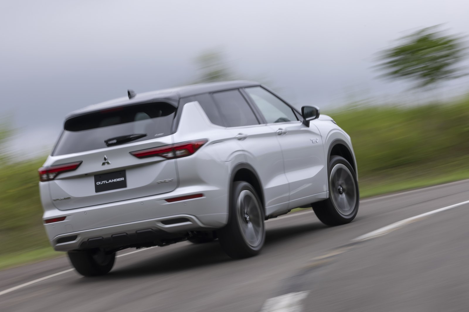 the_all_new_outlander_running_img_03.jpg